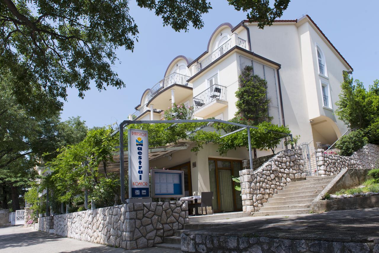 Pansion Maestral Hotel Novi Vinodolski Buitenkant foto