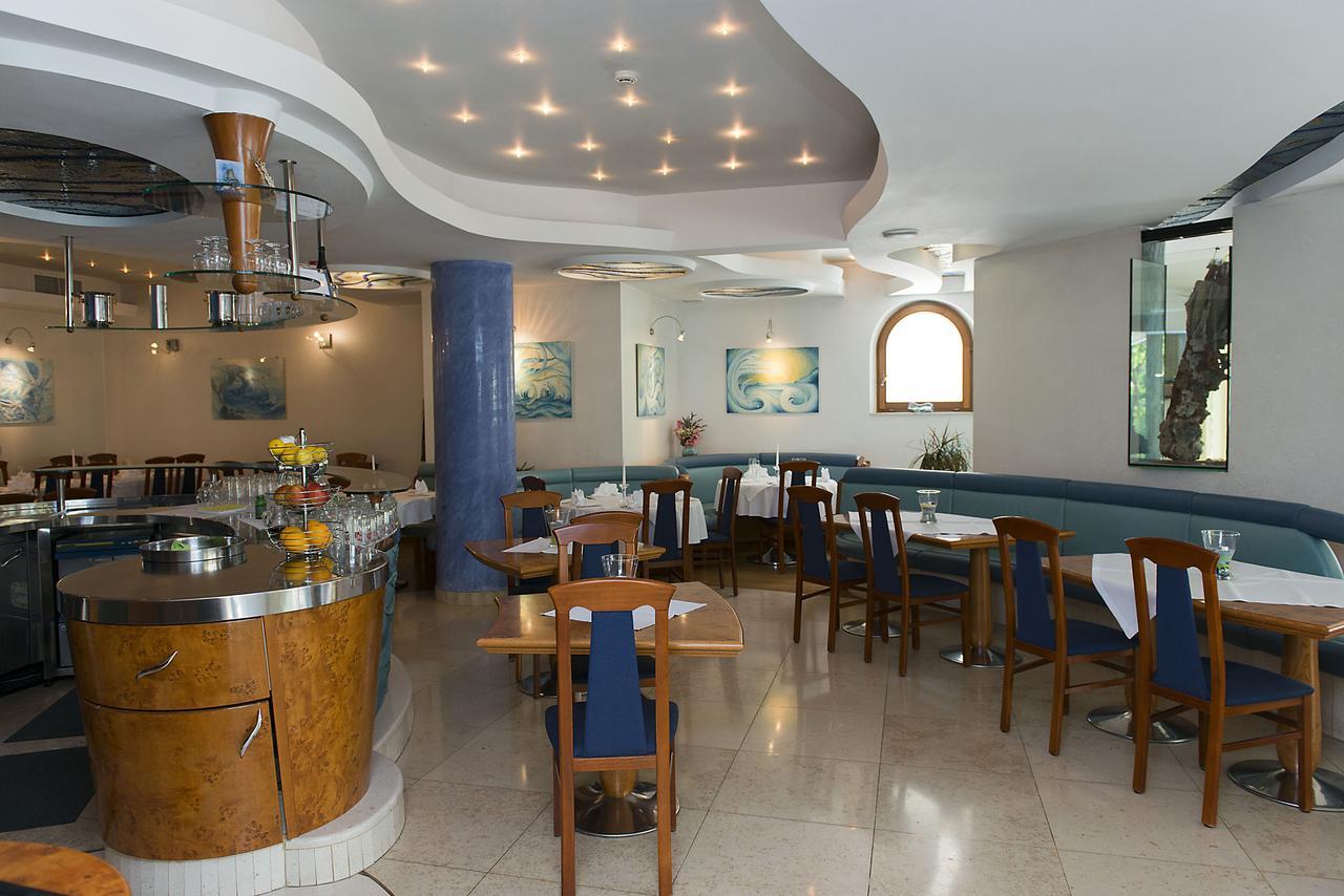 Pansion Maestral Hotel Novi Vinodolski Buitenkant foto