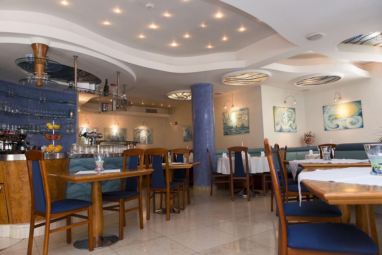 Pansion Maestral Hotel Novi Vinodolski Buitenkant foto